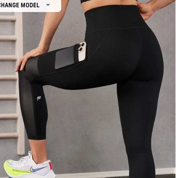 Fabletics On The Go PowerHold High Waist Capri - Picture 1 of 5